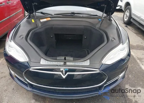 2013 Tesla Model S from USA, damaged, VIN 5YJSA1CN7DFP06683